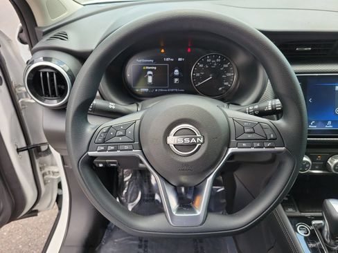 Used 2024 Nissan Kicks SV FWD image 26