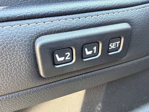 Used 2024 Toyota 4Runner Limited AWD/4WD image 16