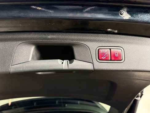 Used 2021 Mercedes-Benz GLE 350 4MATIC image 35