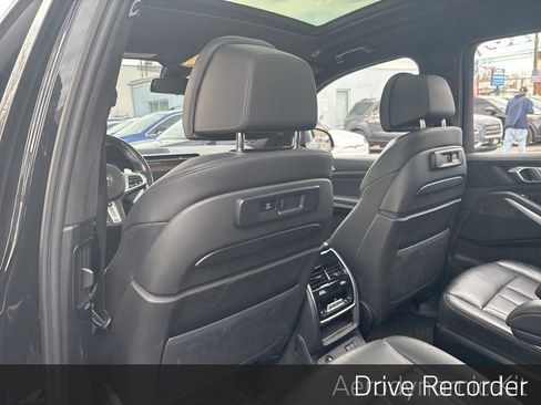 Used 2022 BMW X7 xDrive40i w/ M Sport Package image 27