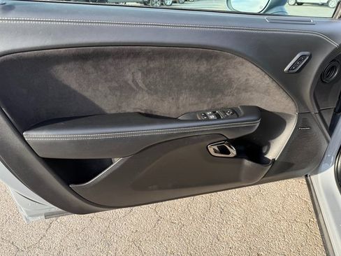 Used 2021 Dodge Challenger SRT Hellcat image 12