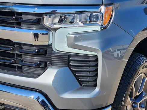 Used 2026 Chevrolet Silverado 1500 LT AWD/4WD image 16