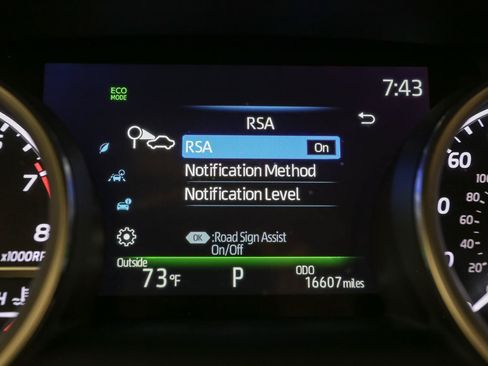 Used 2024 Toyota Camry LE AWD/4WD image 38