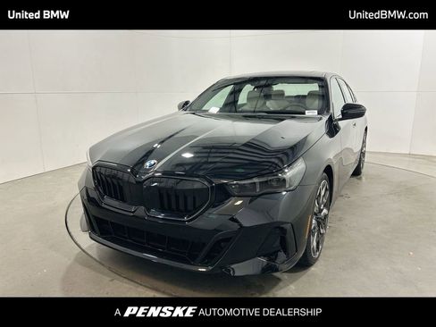 Used 2026 BMW 530i w/ M Sport Package RWD image 1