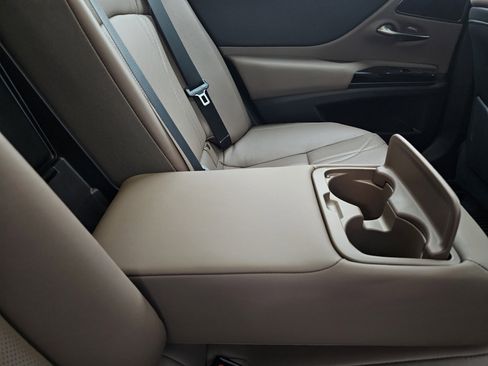 Used 2024 Lexus ES 350 Ultra Luxury w/ Accessory Package (Z1) image 27