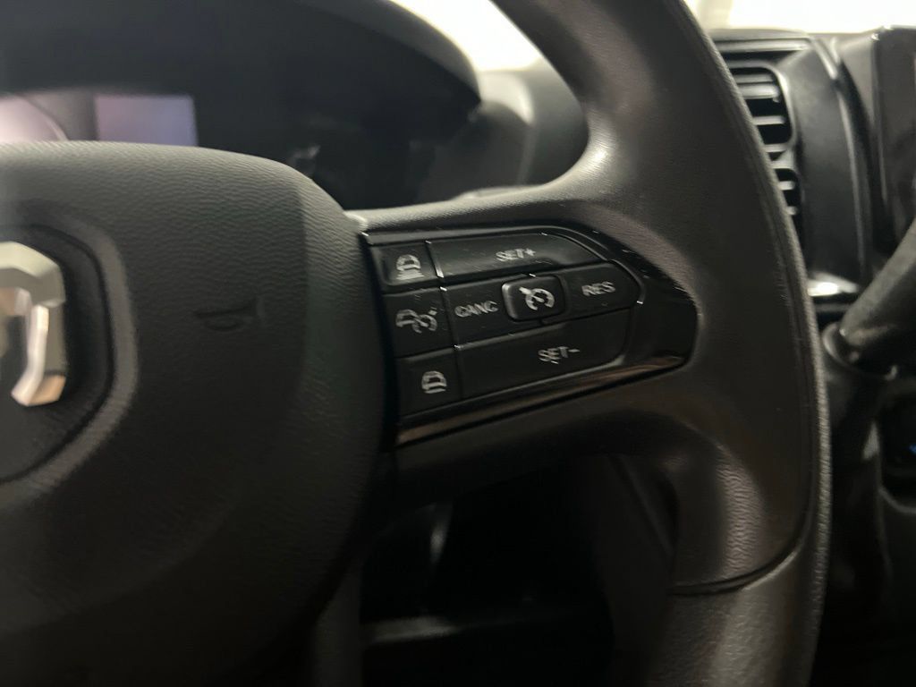 Used 2025 RAM ProMaster 2500 w/ Convenience Group FWD image 22