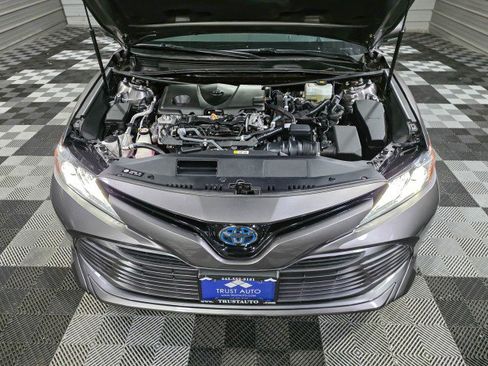 Used 2019 Toyota Camry XLE image 37