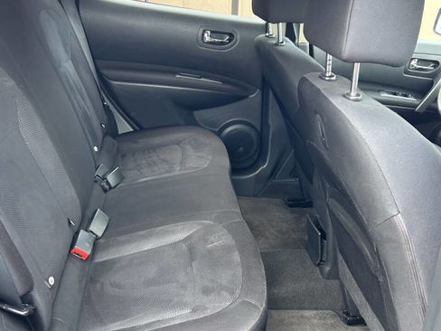 Used 2015 Nissan Rogue S AWD/4WD image 16