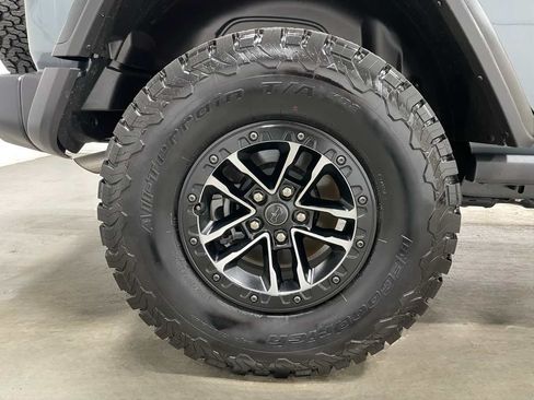 Used 2025 Jeep Wrangler Unlimited Sport AWD/4WD image 6