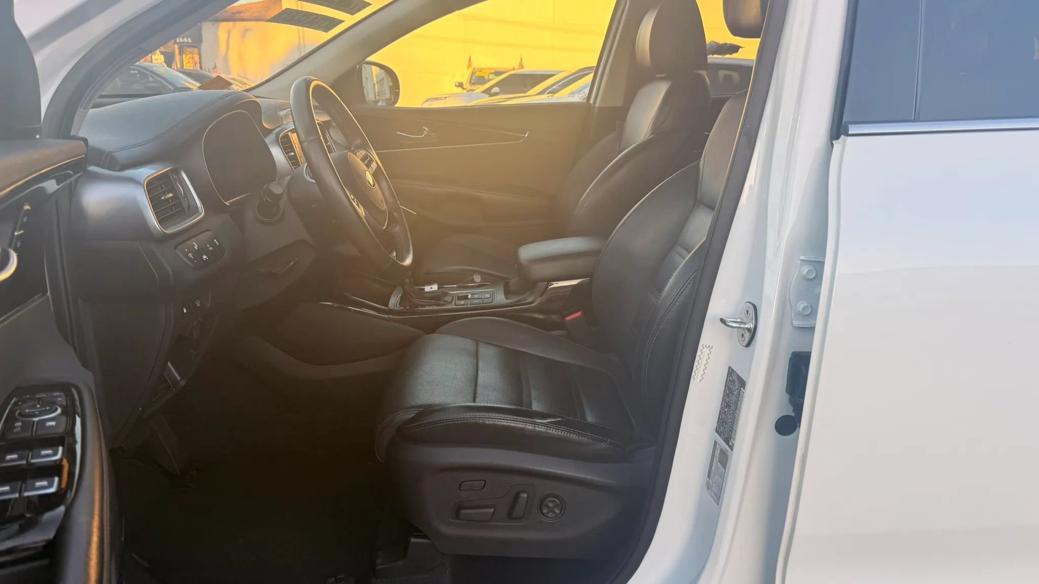 Used 2019 Kia Sorento SX w/ SX Touring Package AWD/4WD image 12