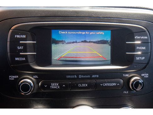 Used 2015 Kia Soul + FWD image 23