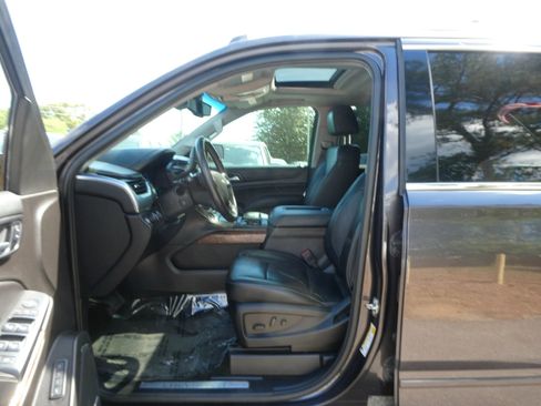 Used 2017 Chevrolet Tahoe Premier AWD/4WD image 14