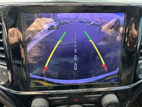 Used 2019 Jeep Grand Cherokee Altitude image 7