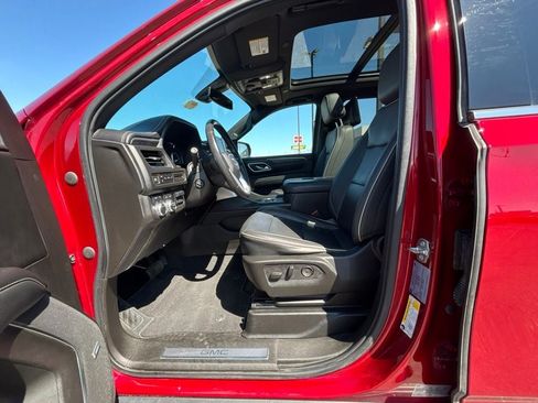 Used 2021 GMC Yukon XL SLT w/ SLT Luxury Plus Package AWD/4WD image 13