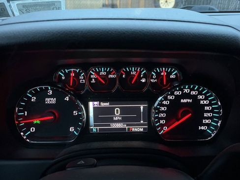 Used 2015 Chevrolet Suburban LTZ image 7