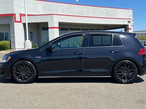 Used 2017 Volkswagen GTI S FWD image 9