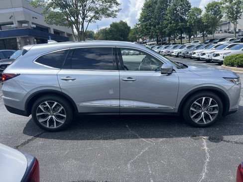 Certified 2024 Acura MDX FWD w/ Technology Package image 7