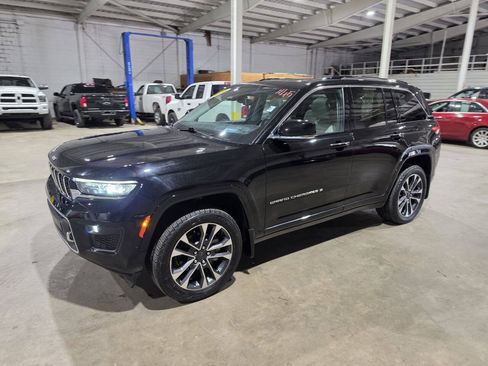 Used 2022 Jeep Grand Cherokee Overland w/ Adv Protech Group III AWD/4WD image 1