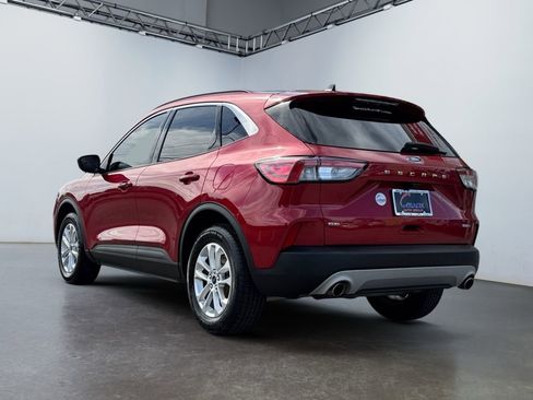 Used 2020 Ford Escape SE image 7
