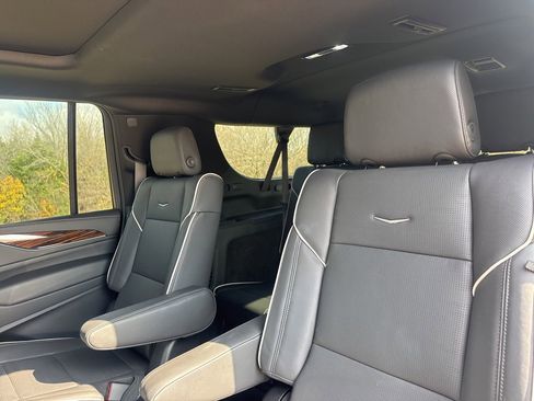 Certified 2024 Cadillac Escalade ESV Premium Luxury w/ Performance Package image 42