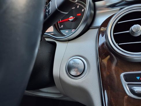 Used 2015 Mercedes-Benz C 300 4MATIC Sedan image 23