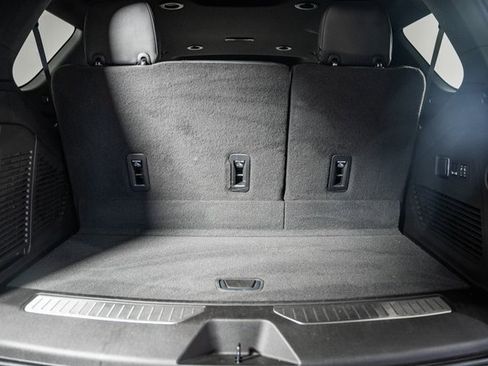 Used 2022 Chevrolet Tahoe High Country image 10