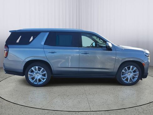 Used 2024 Chevrolet Tahoe High Country image 3