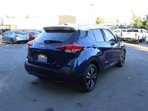 Used 2020 Nissan Kicks SR w/ SR Premium Package FWD image 7