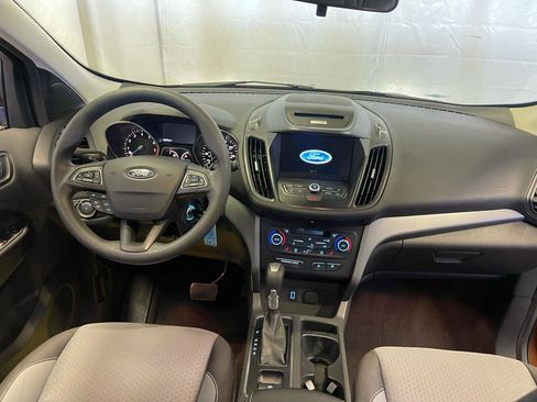 Used 2017 Ford Escape SE w/ Equipment Group 201A image 17