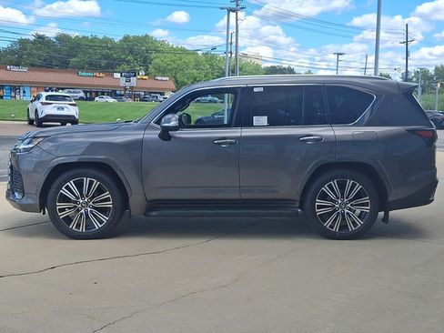 New 2026 Lexus LX 700h Luxury AWD/4WD image 5