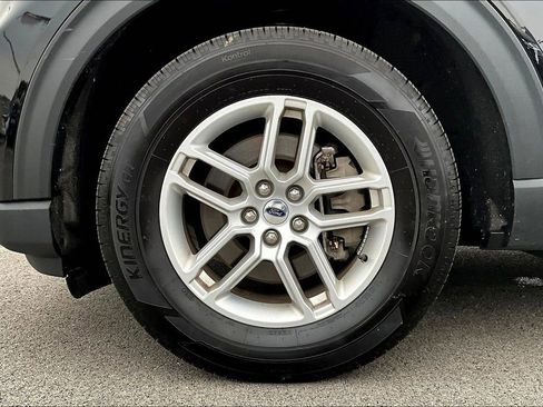 Certified 2025 Ford Explorer Active image 9