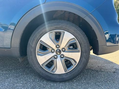 Used 2019 Kia Niro LX FWD image 14