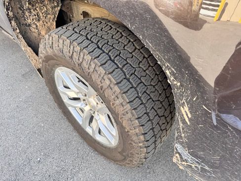 Used 2020 Chevrolet Silverado 1500 LT w/ All-Star Edition image 9