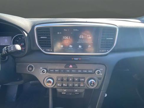 Used 2022 Kia Sportage LX w/ LX FWD Value Edition Package image 14