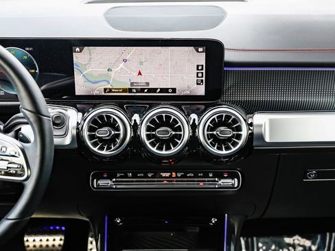 Used 2023 Mercedes-Benz EQB 350 4MATIC SUV image 11