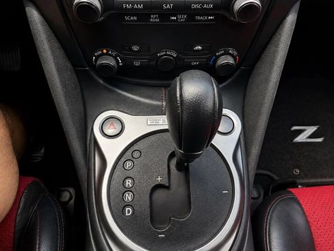 Used 2016 Nissan 370Z NISMO RWD image 12