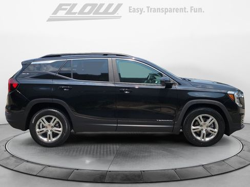 Used 2022 GMC Terrain SLE w/ Driver Convenience Package FWD image 10