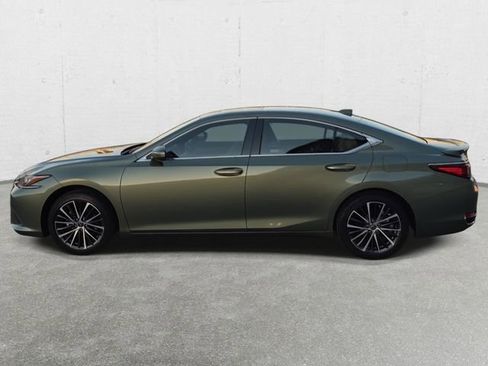 Certified 2025 Lexus ES 300h w/ Premium Package image 8