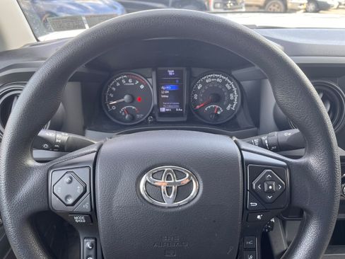 Used 2022 Toyota Tacoma SR image 19