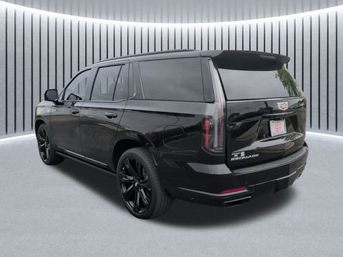 Certified 2025 Cadillac Escalade Sport Platinum AWD/4WD image 8