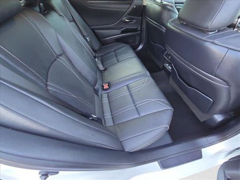 Used 2024 Lexus ES 300h Ultra Luxury FWD image 21