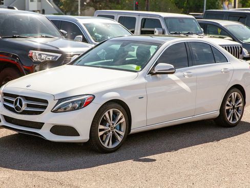 Used 2017 Mercedes-Benz C 350e Sedan w/ Premium 3 Package image 9