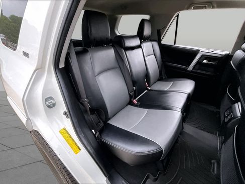 Used 2022 Toyota 4Runner SR5 Premium AWD/4WD image 20