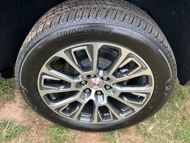 New 2026 GMC Yukon XL Denali w/ Denali Reserve Package AWD/4WD image 17