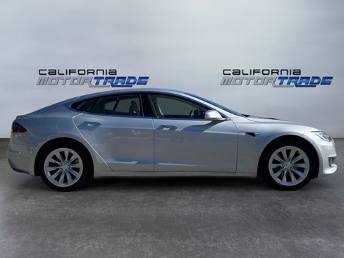 Used 2017 Tesla Model S 60 image 4