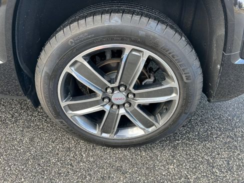 Used 2017 GMC Acadia Denali w/ LPO, Cargo Package image 22