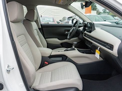 New 2026 Honda HR-V LX image 15