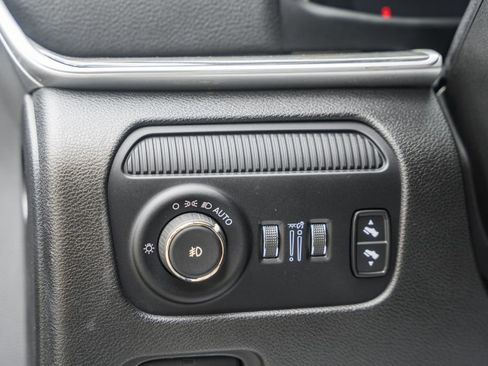 Used 2022 Jeep Wagoneer Series III image 46