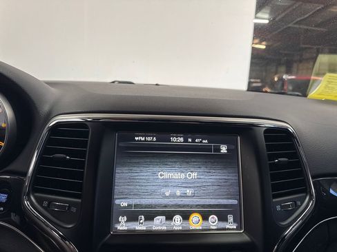 Used 2017 Jeep Grand Cherokee Trailhawk w/ Trailhawk Luxury Group image 15