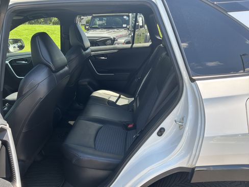 Used 2022 Toyota RAV4 XSE AWD/4WD image 31